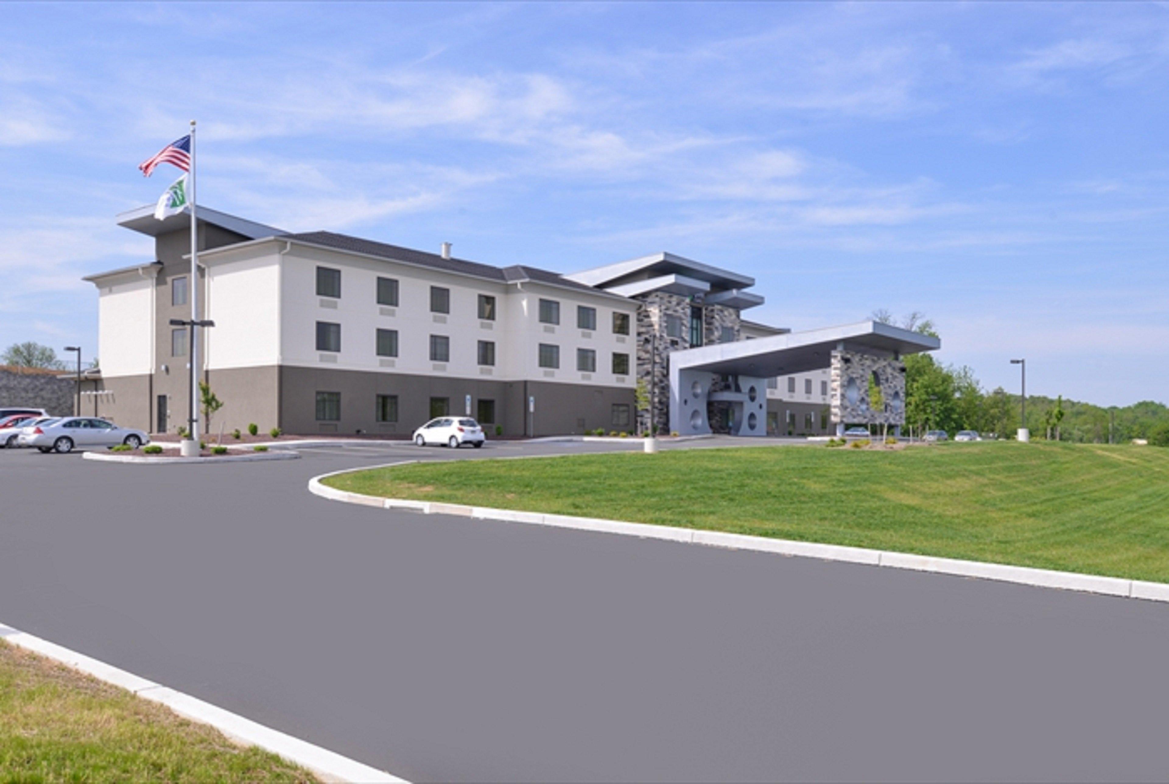Holiday Inn Express & Suites Shippensburg By Ihg Экстерьер фото