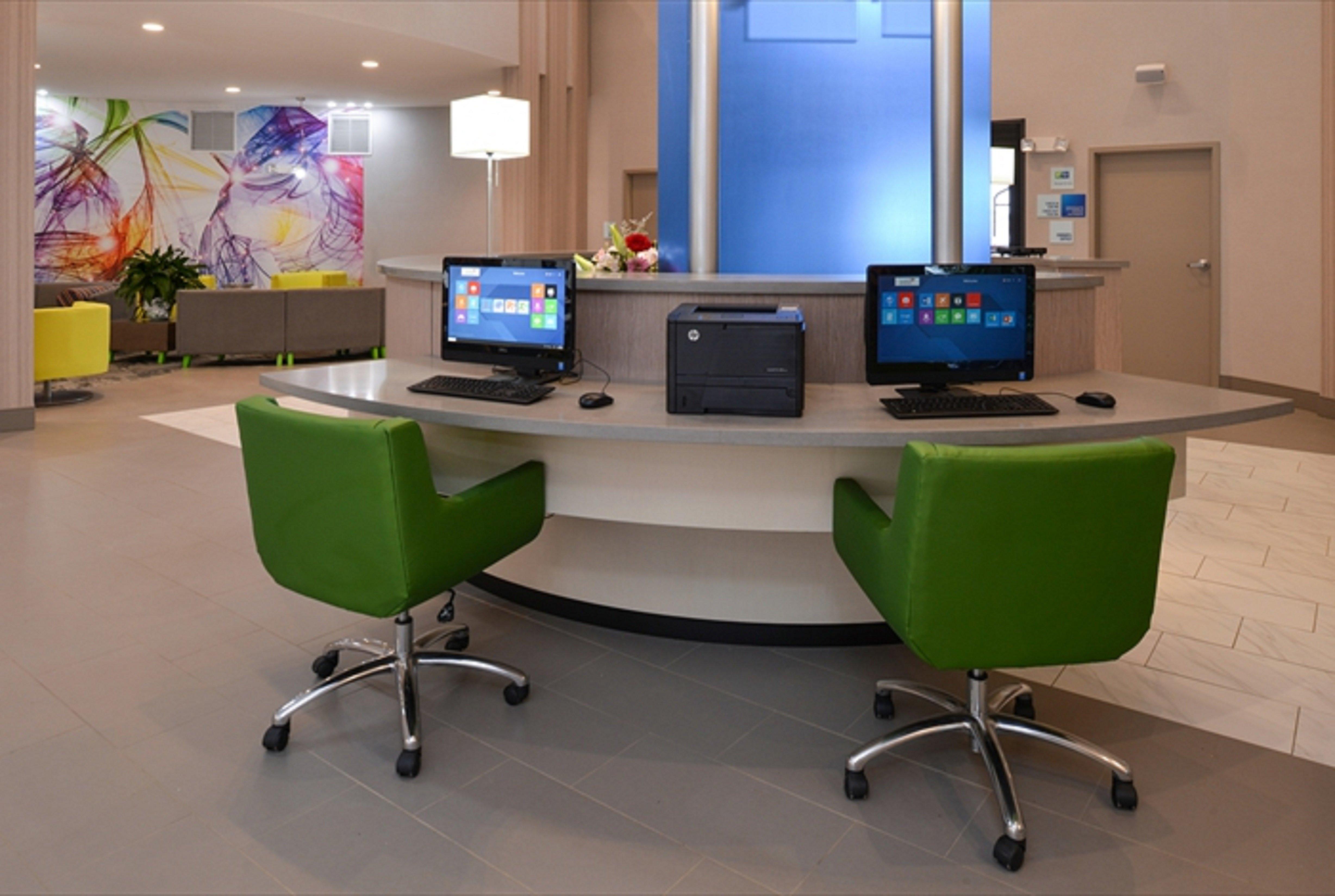 Holiday Inn Express & Suites Shippensburg By Ihg Экстерьер фото