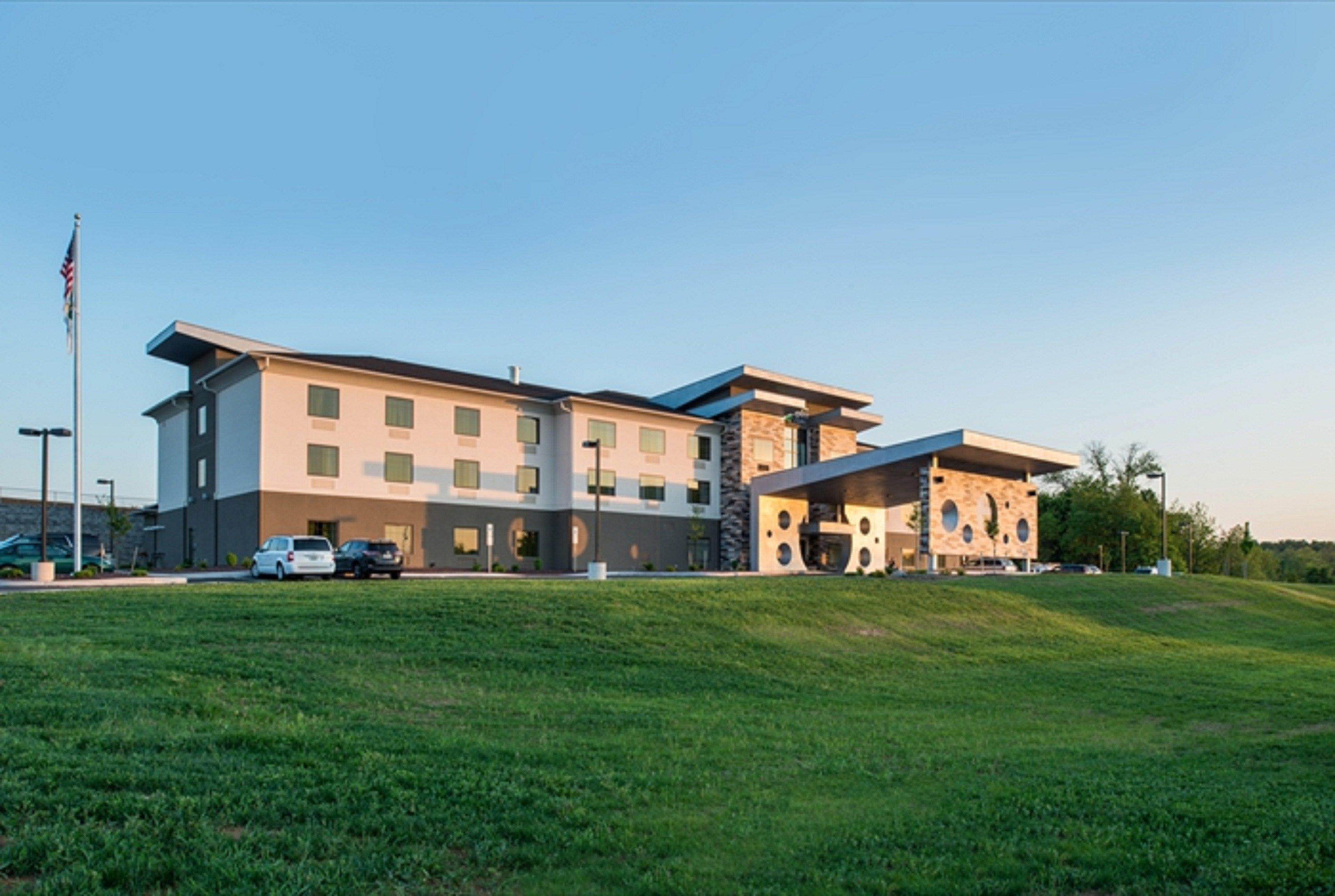 Holiday Inn Express & Suites Shippensburg By Ihg Экстерьер фото