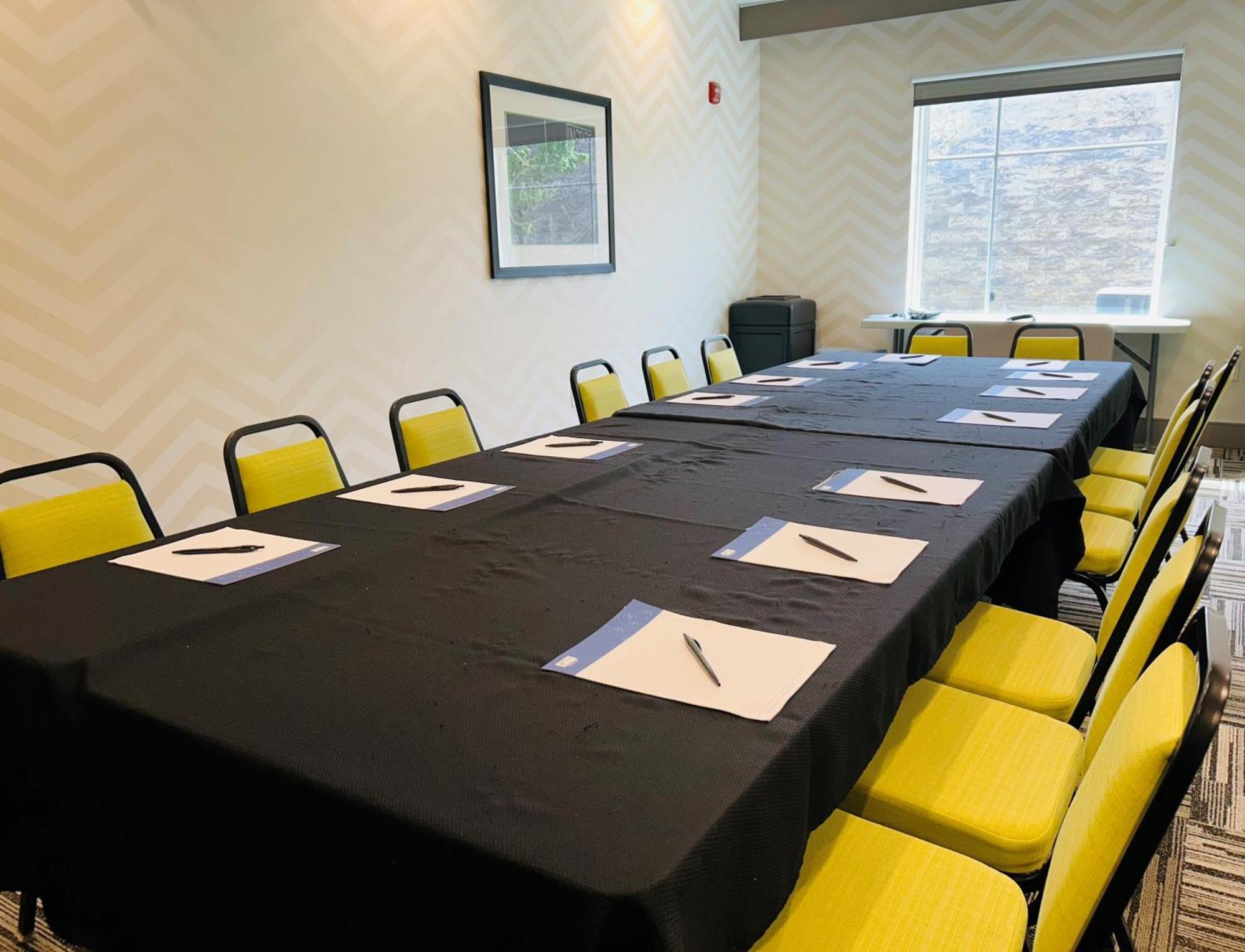 Holiday Inn Express & Suites Shippensburg By Ihg Экстерьер фото