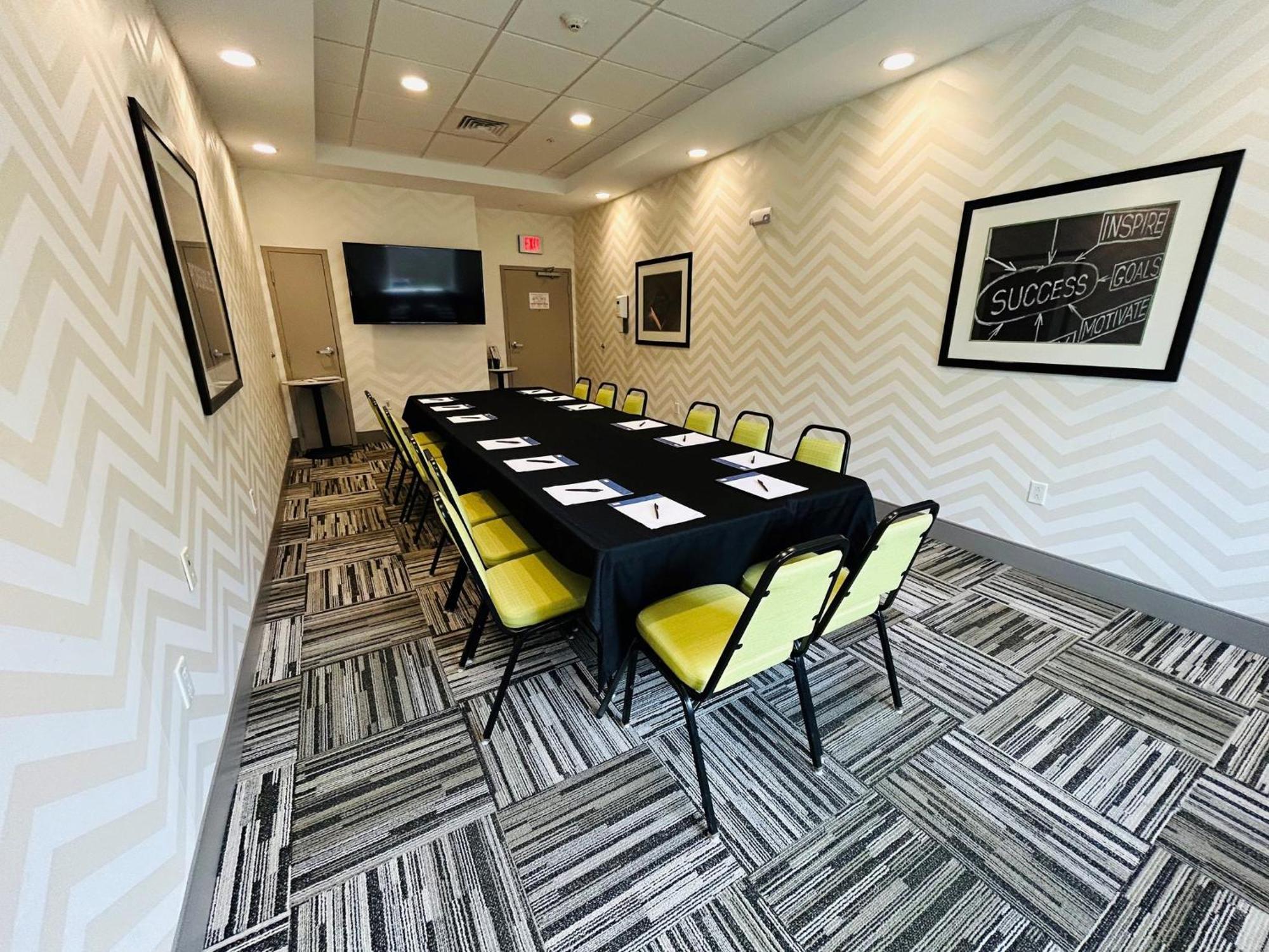 Holiday Inn Express & Suites Shippensburg By Ihg Экстерьер фото