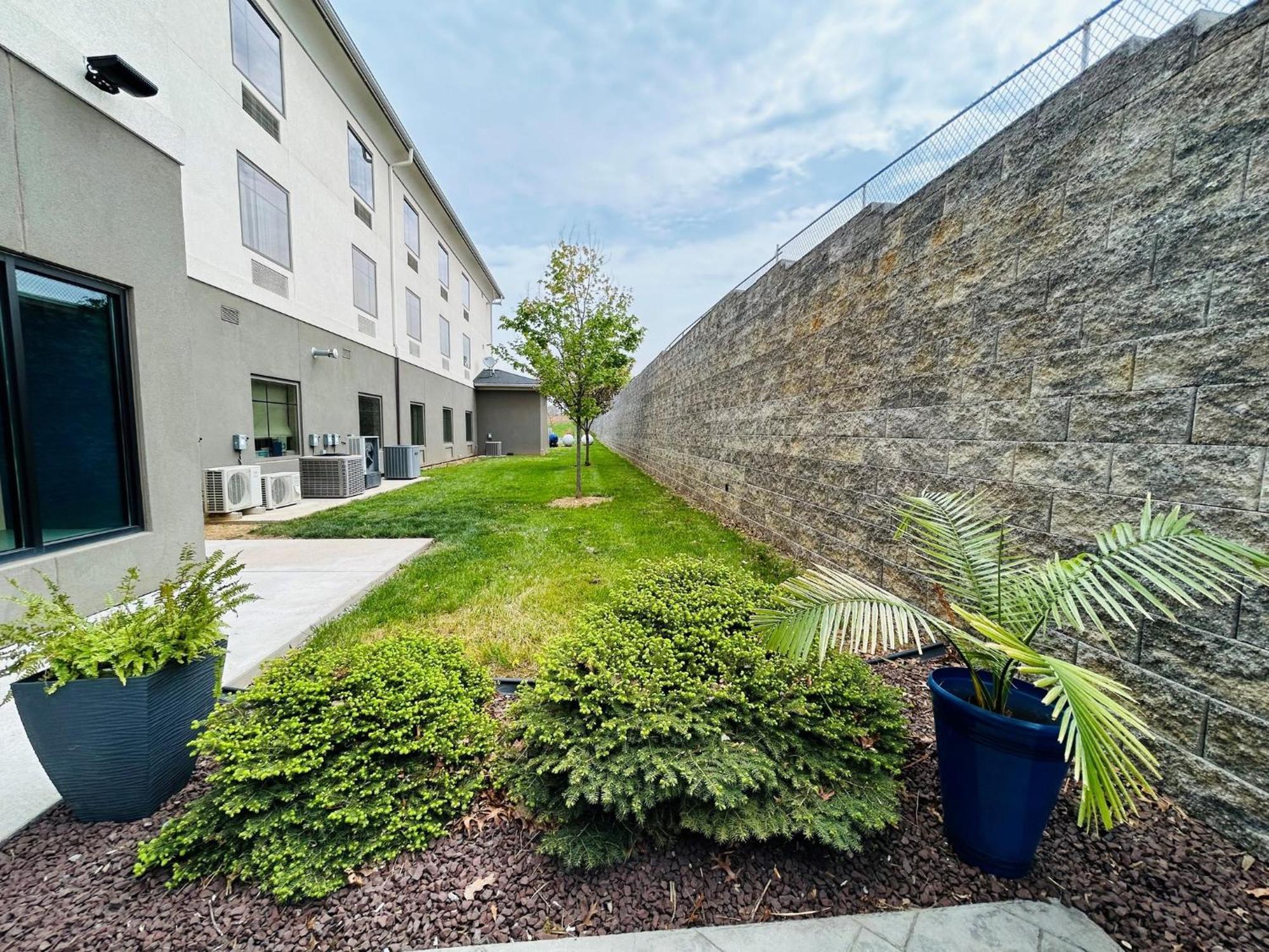 Holiday Inn Express & Suites Shippensburg By Ihg Экстерьер фото