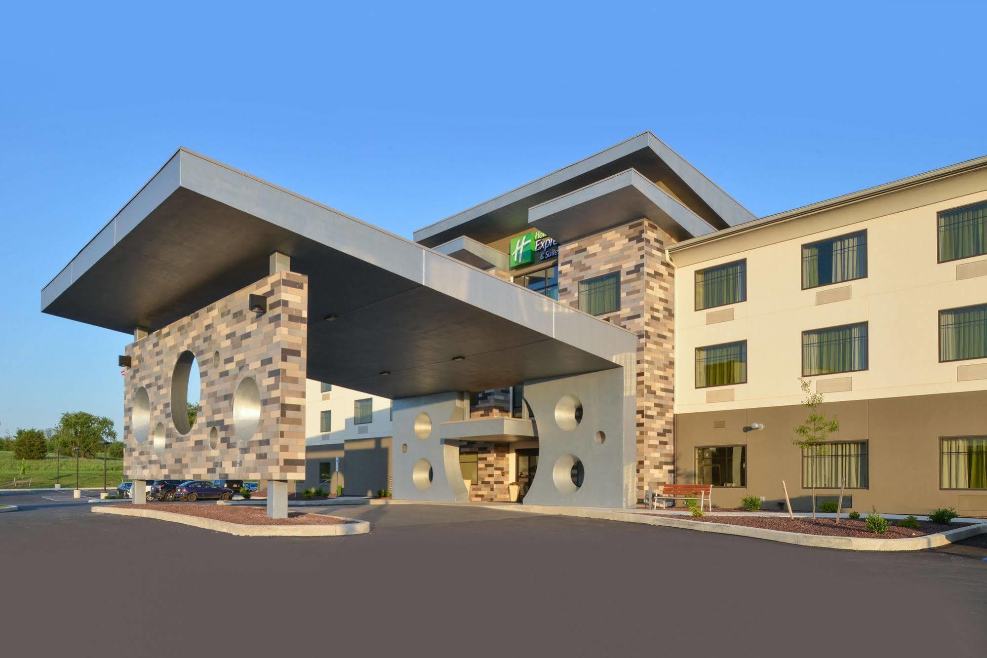 Holiday Inn Express & Suites Shippensburg By Ihg Экстерьер фото